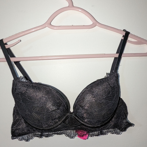 Lasenza bra - Picture 1 of 2